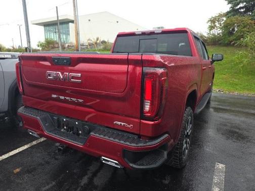 2025 GMC Sierra 1500 AT4