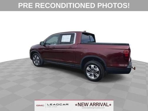 Deep Scarlet Pearl 2019 Honda Ridgeline RTL-T
