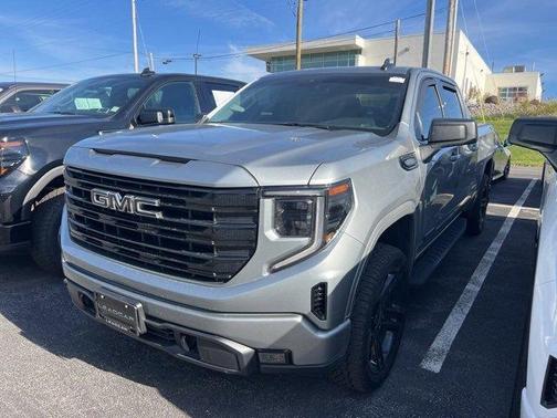 2025 GMC Sierra 1500 Elevation