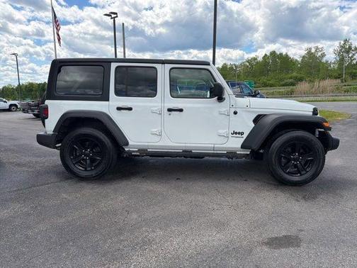 Bright White Clearcoat 2022 Jeep Wrangler Unlimited Sport Altitude