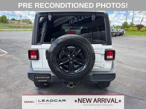 Bright White Clearcoat 2022 Jeep Wrangler Unlimited Sport Altitude