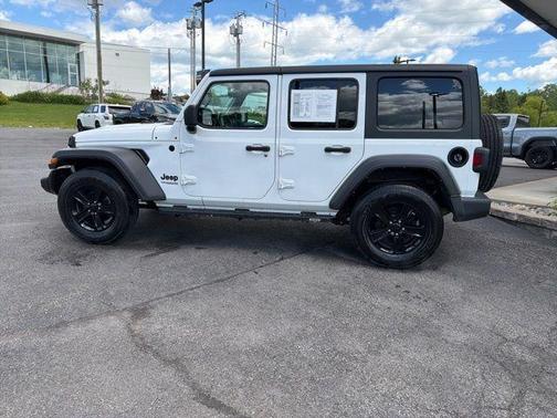 Bright White Clearcoat 2022 Jeep Wrangler Unlimited Sport Altitude