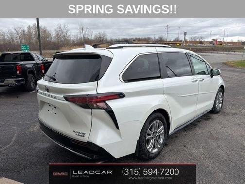 2022 Toyota Sienna Platinum 7 Passenger