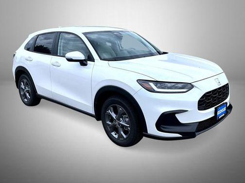 Platinum White Pearl 2027 Honda HR-V LX