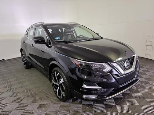 2022 Nissan Rogue Sport SL