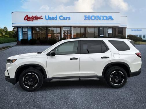 Platinum White Pearl 2025 Honda Pilot