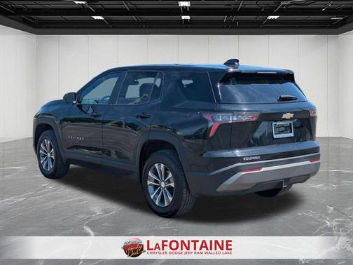 Mosaic Black Metallic 2025 Chevrolet Equinox 1LT
