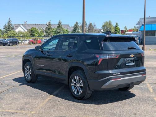 Mosaic Black Metallic 2025 Chevrolet Equinox 1LT