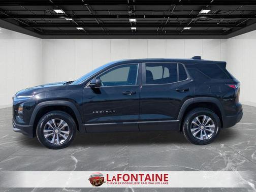 Mosaic Black Metallic 2025 Chevrolet Equinox 1LT