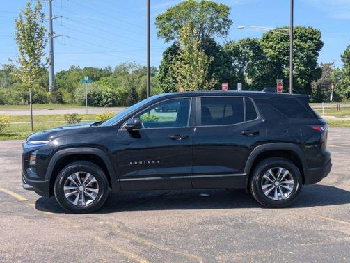 Mosaic Black Metallic 2025 Chevrolet Equinox 1LT