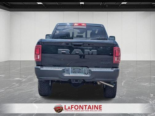 Diamond Black Crystal Pearl-Coat Exterior Paint 2026 RAM 2500 Warlock Crew Cab 4x4 6'4' Box