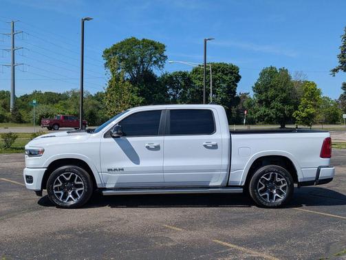 Bright White Clearcoat 2025 RAM 1500 Laramie