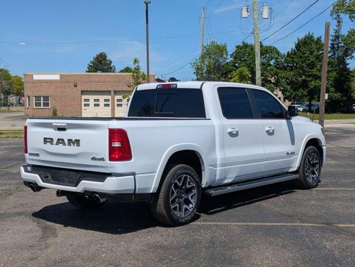 Bright White Clearcoat 2025 RAM 1500 Laramie