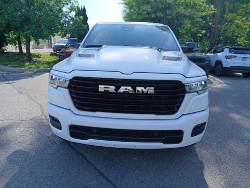 Bright White Clearcoat 2025 RAM 1500 Laramie