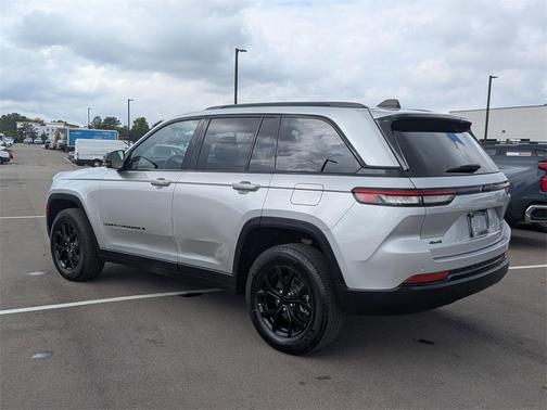 2024 Jeep Grand Cherokee Altitude