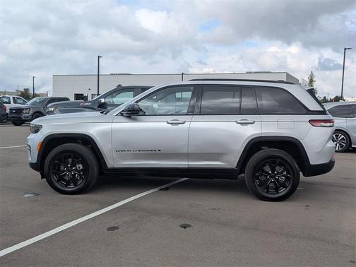 2024 Jeep Grand Cherokee Altitude