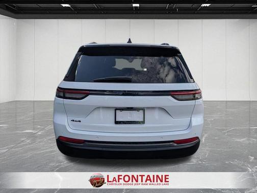 Bright White Clearcoat 2026 Jeep Grand Cherokee Limited