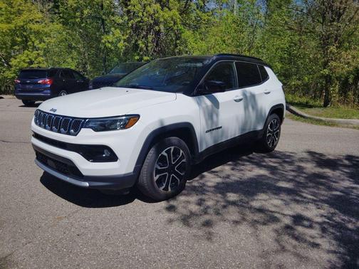 Bright White Clearcoat 2023 Jeep Compass Limited