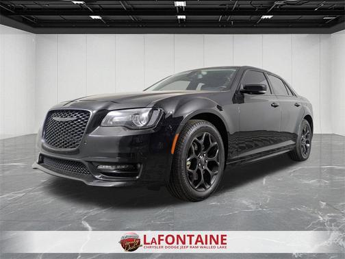 2021 Chrysler 300 Touring