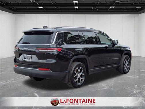 Diamond Black Crystal Pearlcoat 2023 Jeep Grand Cherokee L Limited