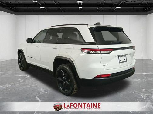 Silver Zynith 2024 Jeep Grand Cherokee Altitude