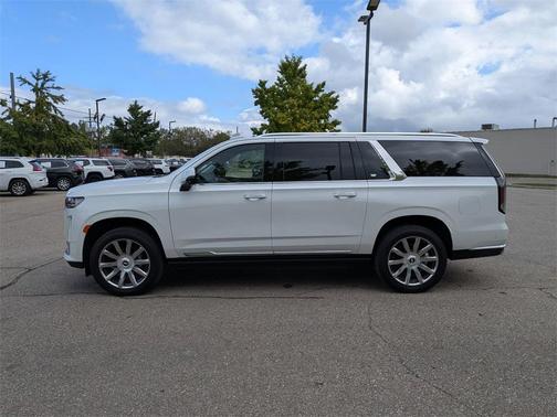 2022 Cadillac Escalade ESV Premium Luxury Platinum