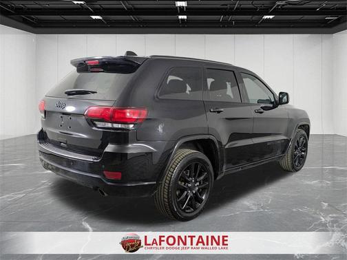 2021 Jeep Grand Cherokee Laredo