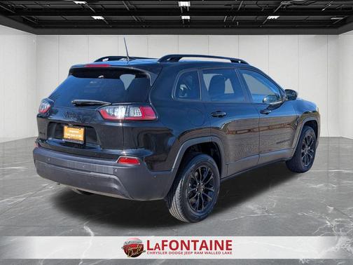 Diamond Black Crystal Pearlcoat 2023 Jeep Cherokee Altitude