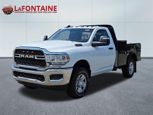 2024 RAM 2500 Tradesman Regular Cab 4x4 8' Box