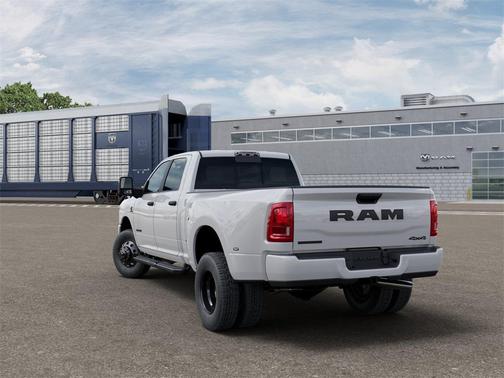 2026 RAM 3500 Big Horn Crew Cab 4x4 8' Box