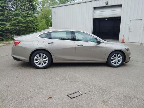 Mineral Gray Metallic 2023 Chevrolet Malibu FWD 1LT