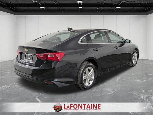 Mosaic Black Metallic 2023 Chevrolet Malibu FWD 1LT