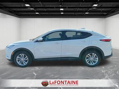 Summit White 2025 Buick Envista Preferred FWD