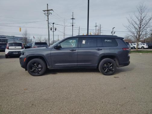 2023 Jeep Grand Cherokee L Altitude