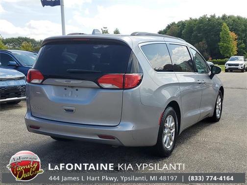 2020 Chrysler Voyager LXI