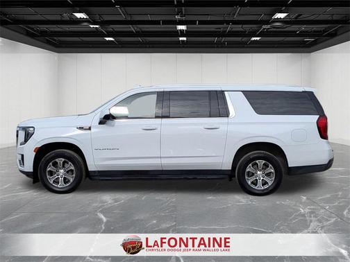 2023 GMC Yukon XL SLE