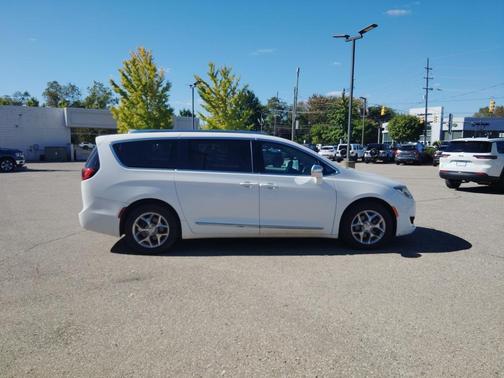 2018 Chrysler Pacifica Limited