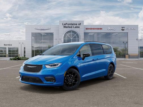 Hydro Blue Pearl-Coat Exterior Paint 2026 Chrysler Pacifica L