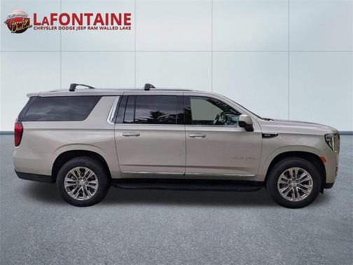 2023 GMC Yukon XL SLT