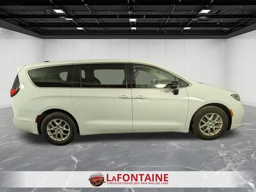 Bright White Clearcoat 2024 Chrysler Pacifica Touring L