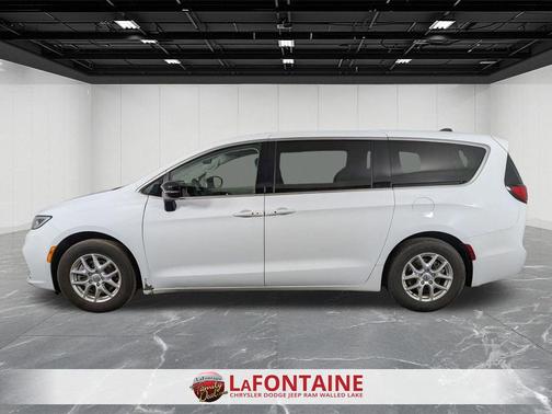 Bright White Clearcoat 2024 Chrysler Pacifica Touring L
