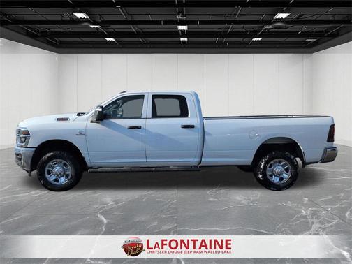 2026 RAM 3500 Tradesman Crew Cab 4x4 8' Box