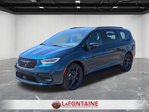 Fathom Blue Pearlcoat 2023 Chrysler Pacifica Touring L