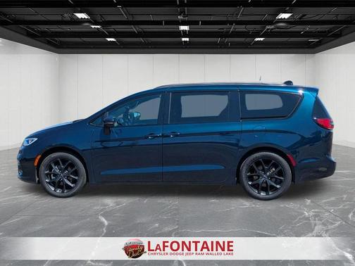 Fathom Blue Pearlcoat 2023 Chrysler Pacifica Touring L