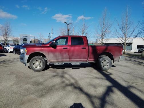 2024 RAM 2500 Tradesman Crew Cab 4x4 6'4' Box