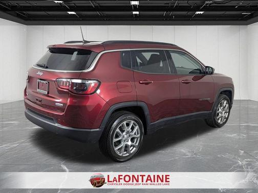 2022 Jeep Compass Latitude Lux