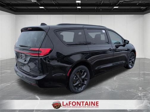 2026 Chrysler Pacifica Limited