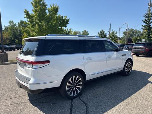 2023 Lincoln Navigator Reserve