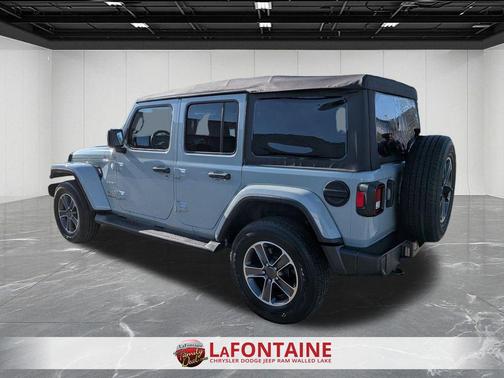 Earl Clearcoat 2023 Jeep Wrangler 4-Door Sahara 4x4
