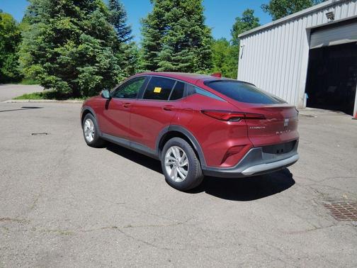 Cinnabar Metallic 2025 Buick Envista Preferred FWD